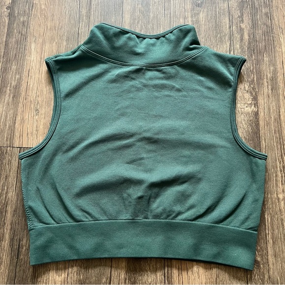 SHEIN Green Halter Sleeveless Zip Up Active Wear Cropped Top Stretch Shirt Gym L - Picture 4 of 8